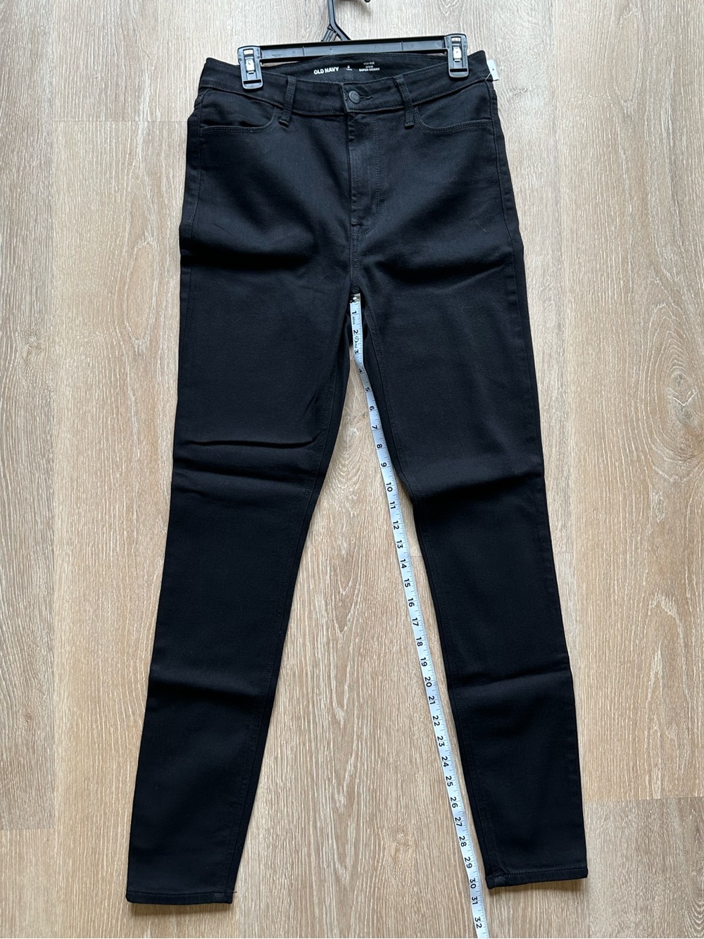Old Navy High-Rise Super-Skinny Jeans in Black